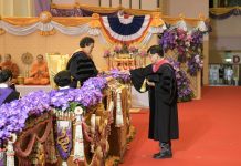 ทองมา วิจิตรพงศ์พันธุ์ รับพระราชทาน “ปริญญาเศรษฐศาสตรดุษฎีบัณฑิตกิตติมศักดิ์” ม.เชียงใหม่