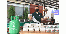 PT LPG กับ PT ส่งต่อความห่วงใย  แจกข้าวกล่องฟรีให้ แท็กซี่  ที่สถานีบริการ LPG