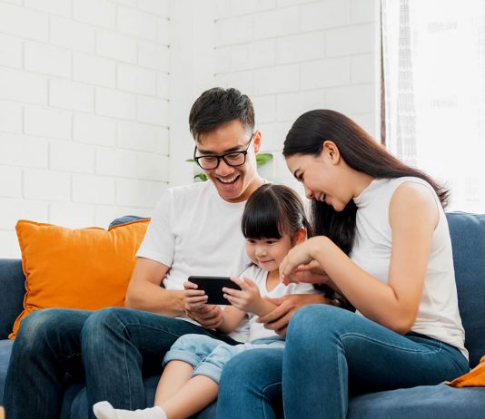 สานสัมพันธ์ครอบครัวด้วยเทคโนโลยีอย่างไรให้มีความสุขและหยุดเสี่ยงรับเชื้อ