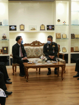 BEM ร่วมกับกองทัพบก โดยกรมวิทยาศาสตร์ทหารบก ระดมกำลังทำความสะอาดพ่นยาฆ่าเชื้อ COVID-19 สร้างความเชื่อมั่นในการเดินทางด้วยรถไฟฟ้า MRT