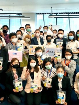 กรุงไทย-แอกซ่า ประกันชีวิต มอบชุด Care welcome gift set