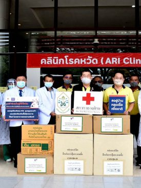 ‘ซีวิล’ร่วมมอบเงินแก่ มูลนิธิร.พ.สงขลานครินทร์