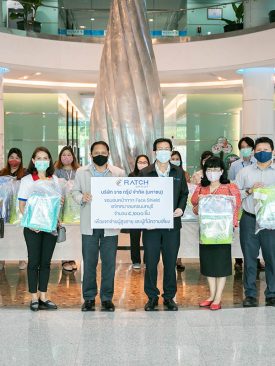 ราช กรุ๊ป รวมพลังสู้ภัยโควิด- 19 จัดทำ Face shield มอบผู้สูงอายุจังหวัดนนทบุรี