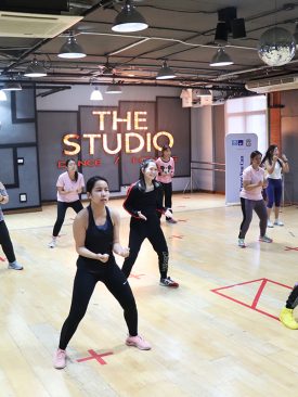 บมจ.กรุงไทย–แอกซ่า ประกันชีวิต จัดกิจกรรม “ถึงห่างกันก็มันส์ได้ สนุกสุดใจไปกับซุมบ้า”