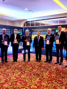 คนไทย 10 ล้านดวงใจ ส่งความสุข พี่ น้องชายแดนใต้