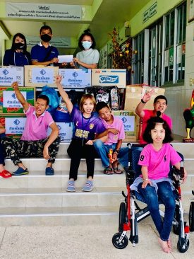 สินมั่นคงส่งต่อของใช้มือสอง เพื่อน้องๆ ผู้พิการ