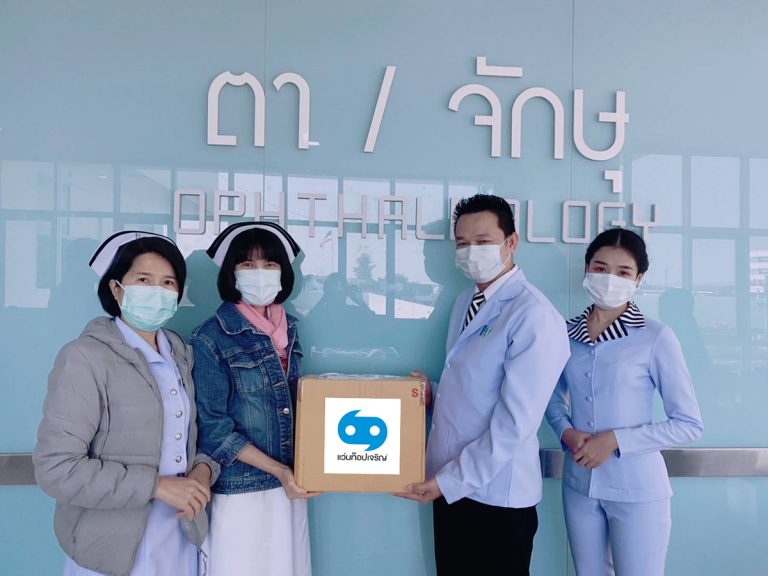 แว่นสายตาล็อตแรกจาก “แว่นท็อปเจริญ” ส่งมอบถึงมือเด็กๆ ใน “โครงการเด็กไทยสายตาดี” แล้ว