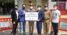 กลุ่มเคพีเอ็น และบมจ.ไรมอน แลนด์ มอบแผงกั้นรั้วจราจรให้สถานีตำรวจทองหล่อ