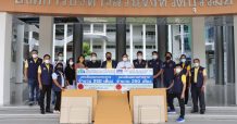 NER และ APM  มอบเตียงสนามกระดาษ 500 เตียง