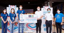 ศูนย์อาสาต้องรอด รับมอบอาหารจากเซเว่นฯ ในโครงการ ครัวปันอิ่ม”