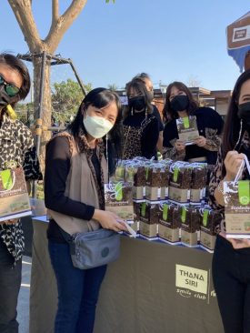 “ธนาสิริฯ จับมือกับสนง.พัฒนาชุมชนนนทบุรี คัดสินค้าจากเกษตรกรเป็นของขวัญปีใหม่