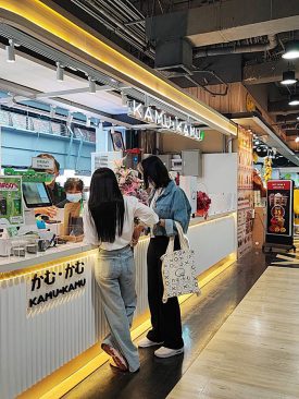 เอ็ม บี เค เซ็นเตอร์ ชวนฟิน KAMU ร้านชานมไข่มุกยอดนิยมจัดโปรฉลองเปิดร้านใหม่ 1 เดือนเต็ม