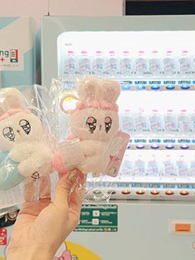 เวนดิ้งพลัส ผนึก เอไอ ไทยแลนด์ ส่งความสดชื่นสดใสรับซัมเมอร์ กับตู้น้ำดื่มคาแรคเตอร์ กระต่ายสุดฮิตจากเกาหลี Esther Bunny