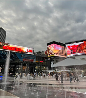 “LEO” สร้างปรากฏการณ์คอนเทนต์ไวรัลในโซเชียลมีเดีย พลิกโฉมป้ายโฆษณาสุดล้ำรูปแบบ 3D ปล่อยเสือกระโจนทะลุจอสมจริง