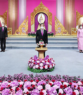 ทิพยประกันภัย ถวายพระพรชัยมงคล สมเด็จพระนางเจ้าสุทิดา พัชรสุธาพิมลลักษณ พระบรมราชินี