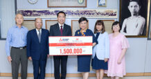 มิตซูบิชิ เอลเลเวเตอร์ (ประเทศไทย) และ ไทย-เอ็มซี ร่วมบริจาคเงิน 1.5 ล้าน มอบให้แก่ มูลนิธิ ดร.เทียม โชควัฒนา เพื่อสมทบในโครงการ “ปันสุขอิ่มใจ”