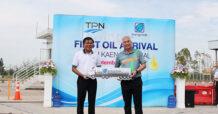 TPN ผนึกกำลังพร้อมใจต้อนรับรถน้ำมันคันแรก “FIRST OIL ARRIVAL”