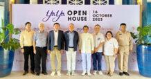 ศรีพันวา Yaya Open House เปิดโรงแรมพาชม ห้องพักพูลสวีทแบบใหม่ 24 ห้อง พร้อมสิ่งอำนวยความสะดวกครบครัน คอนเวนชั่นฮอลล์ ขนาด 400 ตร.ม. และ TU Bar รูฟท็อปชมพระอาทิตย์ตกแห่งใหม่
