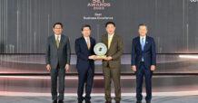 LEO คว้ารางวัล Best CEO Awards ของบริษัทกลุ่มตลาด mai จากเวที SET Awards 2023