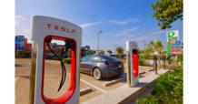 โรบินสันไลฟ์สไตล์ ในเครือเซ็นทรัล รีเทล ผนึก Tesla เปิดตัว Supercharger นำร่องพื้นที่ภาคเหนือ ชูคอนเซ็ปต์ A Lifestyle Community for All Living ตั้งเป้าเป็นกรีนฮับ คอมมูนิตี้ขับเคลื่อนความยั่งยืนสู่ชุมชน