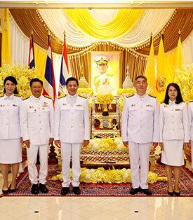 ออมสิน ทำบุญตักบาตรถวายเป็นพระราชกุศล เนื่องในโอกาสวันเฉลิมพระชนมพรรษาพระบาทสมเด็จพระเจ้าอยู่หัว