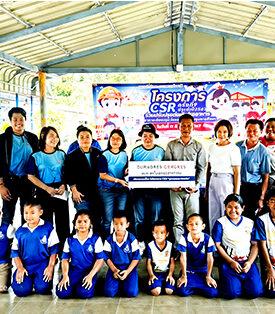 UMI ร่วมกับ ชมรมไทอีสาน การเคหะแห่งชาติบริจาคกระเบื้อง ให้โรงเรียนบุ่งเตย จังหวัดนครราชสีมา ในโครงการ “ดูราเกรสเราช่วยกัน”