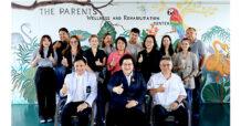 ผู้บริหาร“The Parents” ต้อนรับสื่อมวลชนร่วมงาน “เปิดตัวศูนย์ออกกำลังกายทางการแพทย์สำหรับผู้สูงอายุ”