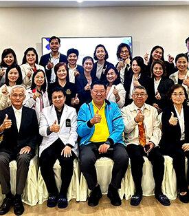 AIA เยี่ยมชมศูนย์ดูแลผู้สูงอายุ “The Parents”