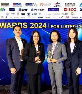 STGT เข้ารับ 2 รางวัลใหญ่ “Outstanding CEO & IR” จากสมาคมนักวิเคราะห์การลงทุน ประจำปี 2567 A group of people posing for a photo Description automatically generated