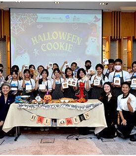 ไฟ-ฟ้า โดย ทีทีบี ร่วมกับ AWC ชวนเด็กไฟ-ฟ้า เสริมทักษะคลาสครัวกับเชฟมืออาชีพ ผ่านเวิร์กชอป “คุกกี้ฮาโลวีน” และเรียนรู้ทักษะงานบริการระดับโรงแรมชั้นนำ เพื่อจุดประกายเยาวชนและสร้างแรงบันดาลใจในการประกอบอาชีพต่อไปในอนาคต