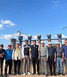 RT ต้อนรับกรมชลฯ และ คณะสื่อมวลชน เยี่ยมชมโครงการ งานก่อสร้างประตูระบายน้ำศรีสองรัก จ.เลย