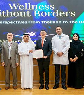 การแพทย์ไทยไม่แพ้ใครในโลก! คุณหมอแอมป์นำทีม BDMS Wellness Clinic มอบความรู้ด้านการดูแลสุขภาพเชิงป้องกัน แก่นักศึกษาแพทย์ ณ University of Sharjah สหรัฐอาหรับเอมิเรตส์