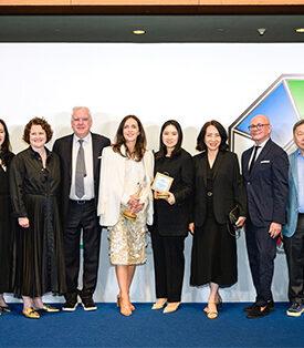 ห้างเซ็นทรัลชิดลม ในเครือเซ็นทรัล รีเทล สร้างประวัติศาสตร์คว้ารางวัลอันดับหนึ่ง ‘The Most Innovative Department Store in the World’ ห้างสรรพสินค้าที่มีนวัตกรรมล้ำที่สุดในโลก