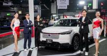 อัปเลเวลความสปอร์ตกับรถฮอนด้ารุ่นฮิต ในงาน Bangkok Auto Salon 2025 นำโดย HR-V e:HEV แต่ง MUGEN รอบคัน สะท้อน DNA สปอร์ตเข้มเต็มขั้น และ HR-V e:HEV พร้อมชุดแต่งโมดูโล พร้อมด้วยไฮไลต์ Civic Type R ตัวแรงสายสนามแข่ง