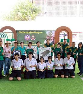 ธ.ก.ส. เยี่ยมชมโรงเรียนเกษตรธนากร นำร่อง รร.ทุ่งเหียงพิทยาคม จ.ชลบุรี มุ่งสร้างเกษตรการค้า เพิ่มเยาวชนเข้าภาคการเกษตร