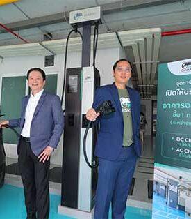 FSMART ดีล JPARK เปิดจุดชาร์จ ‘กิ้งก่า EV’ ในลานจอดรถ พร้อมเจรจาขยายไปในพื้นที่อื่น ลุยเปิดดีลพาร์ทเนอร์ต่อเนื่อง