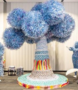 อินโดรามา เวนเจอร์ส และ วิชชุลดา เปลี่ยนขยะเป็นแรงบันดาลใจ กับงานศิลป์ “ต้นไม้ PET”