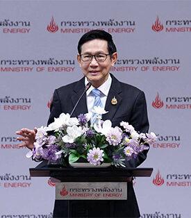 ”อรรถพล” เร่งเครื่อง “Quick Big Win” เต็มสูบ มุ่งลดค่าใช้จ่ายด้านพลังงานให้ประชาชนเป็นลำดับแรก หวังกระตุ้นเศรษฐกิจกว่า 700,000 ล้านบาท เกิดการจ้างงาน 16,000 อัตรา ลดการปล่อยก๊าซคาร์บอนไดออกไซด์กว่า 10 ล้านตันต่อปี