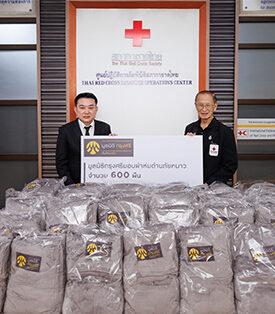มูลนิธิกรุงศรีมอบผ้าห่มและน้ำดื่มแก่สำนักงานบรรเทาทุกข์ฯ สภากาชาดไทย หนุนภารกิจช่วยเหลือผู้ประสบภัยอย่างต่อเนื่อง