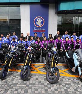 ทิพยประกันภัย พลังจิตอาสาทำความดี พนักงานเจ้าหน้าที่สำรวจภัย (Surveyor) รวมพลังรับ–ส่งประชาชน ฟรี เข้าถวายสักการะพระบรมศพ สมเด็จพระนางเจ้าสิริกิติ์ พระบรมราชินีนาถ พระบรมราชชนนีพันปีหลวง