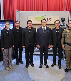 AIS เอไอเอส ผนึก สำนักงานตำรวจแห่งชาติ เผยผลลัพธ์ความร่วมมือปกป้องคนไทยจากภัยไซเบอร์ แล้วกว่า 3,050 ล้านครั้งบนโครงข่ายอัจฉริยะ บรรลุปีแห่งความมั่นคงปลอดภัยไซเบอร์อย่างยั่งยืน