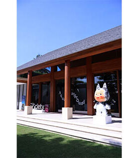 SIRI สนับสนุน Art Community ภูเก็ต เปิดพื้นที่โชว์เคสงานศิลปะท้องถิ่น ครั้งแรก กับ “ฟู่ฟู่” ฟิกเกอร์ยักษ์กลางแจ้ง ที่ The Society เชิงทะเล เชื่อมศิลปะ และ ชุมชน ให้เติบโตไปด้วยกัน