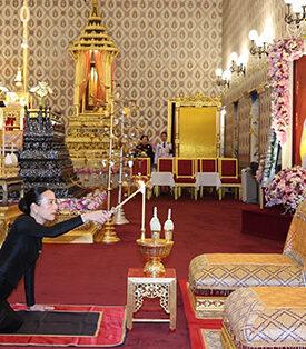 MTL – สมาคมกีฬาฟุตบอลฯ ร่วมเป็นเจ้าภาพบำเพ็ญกุศลและวางพวงมาลาถวายสักการะ พระบรมศพสมเด็จพระนางเจ้าสิริกิติ์ พระบรมราชินีนาถ พระบรมราชชนนีพันปีหลวง