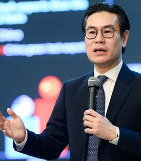 KResearch sees a shift in global trade one year after Trump’s tariffs