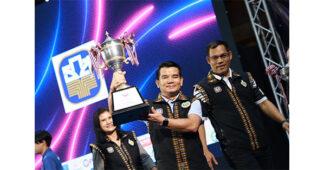 ธ.ก.ส. รับมอบถ้วยกีฬาวอลเลย์บอลหญิงในพิธีปิดกีฬารัฐวิสาหกิจ ครั้งที่ 48