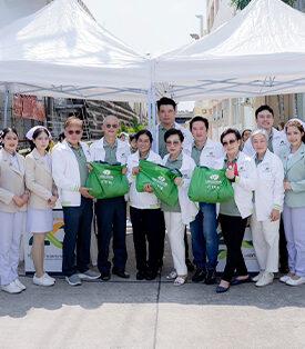 EKH ครบรอบ 20 ปี แจกข้าวสาร 999 ชุด ปันน้ำใจให้ประชาชนพื้นที่ จ.สมุทรสาคร