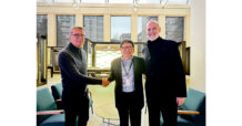 TOP CHAROEN ร่วมเป็นหุ้นส่วนกับบริษัทแว่นตาอันดับหนึ่ง EssilorLuxottica พร้อมพัฒนาคุณภาพส่งมอบการมองเห็นที่ดีที่สุดให้กับผู้คนทั่วโลก