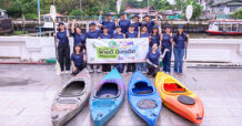 I.C.C. ปลูกฝังพนักงาน พายเรือคายัคเก็บขยะทางน้ำ
