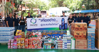 WP ร่วมกับเพจ “อีจัน” ลงพื้นที่เทศบาลนนทบุรี เขต 4 มอบของใช้จำเป็น