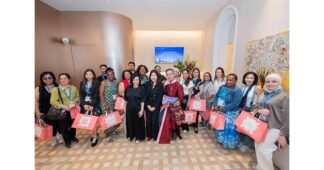 ห้างเซ็นทรัล–ศูนย์การค้าเซ็นทรัล เอ็มบาสซี ผสานศักยภาพผู้นำธุรกิจค้าปลีก ต้อนรับคณะคู่สมรสผู้แทน IMF–World Bank 2026 จัด Spouse & Partner Program
